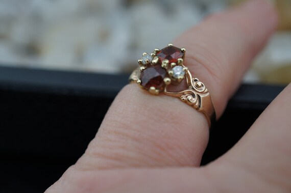 Vintage Solid 10k Solid Gold  Ring Gemstone light… - image 3