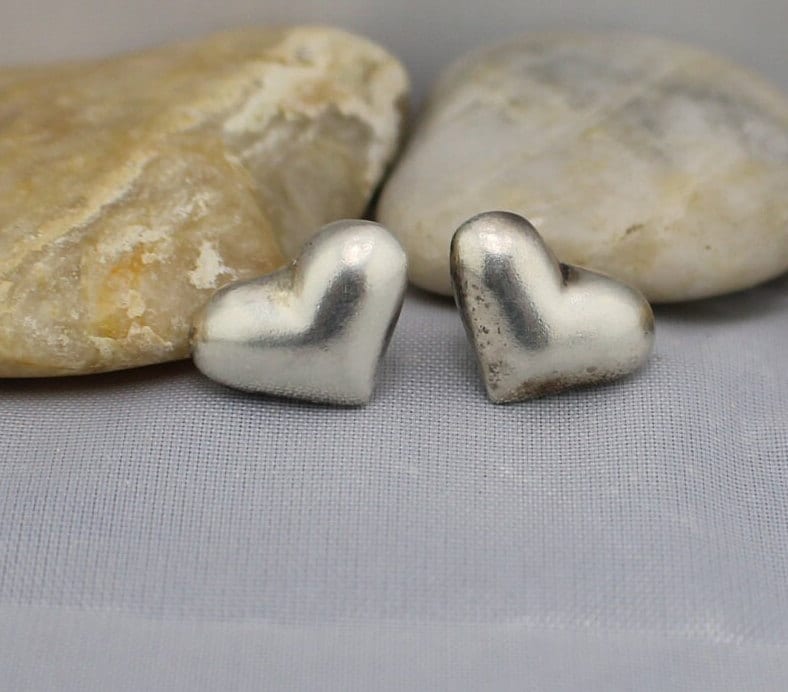 Boucles D'oreilles Percées, Clous Gravés Vintage Couleur Argent - Occasion