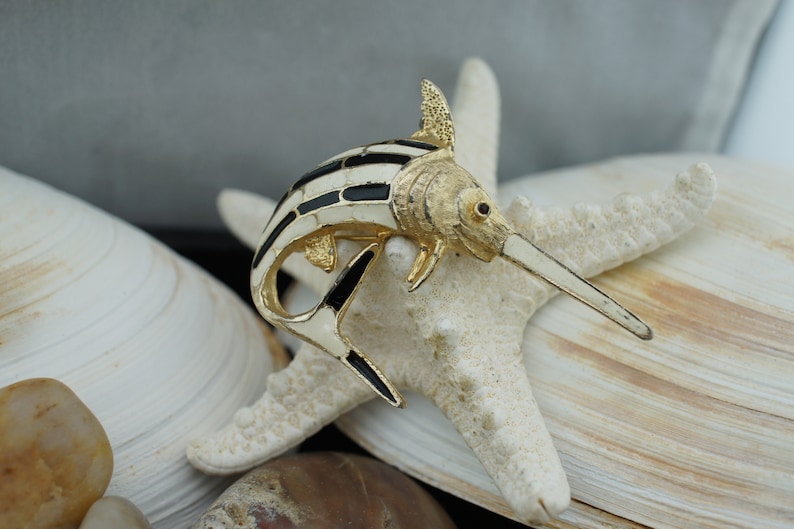 Vintage 1960/'s PELL Rhinestone Fish Brooch Saw Swordfish Fish Enamel Gold Tone Jewelry Brooch Pin Minimalist Modernist Graceful sa286
