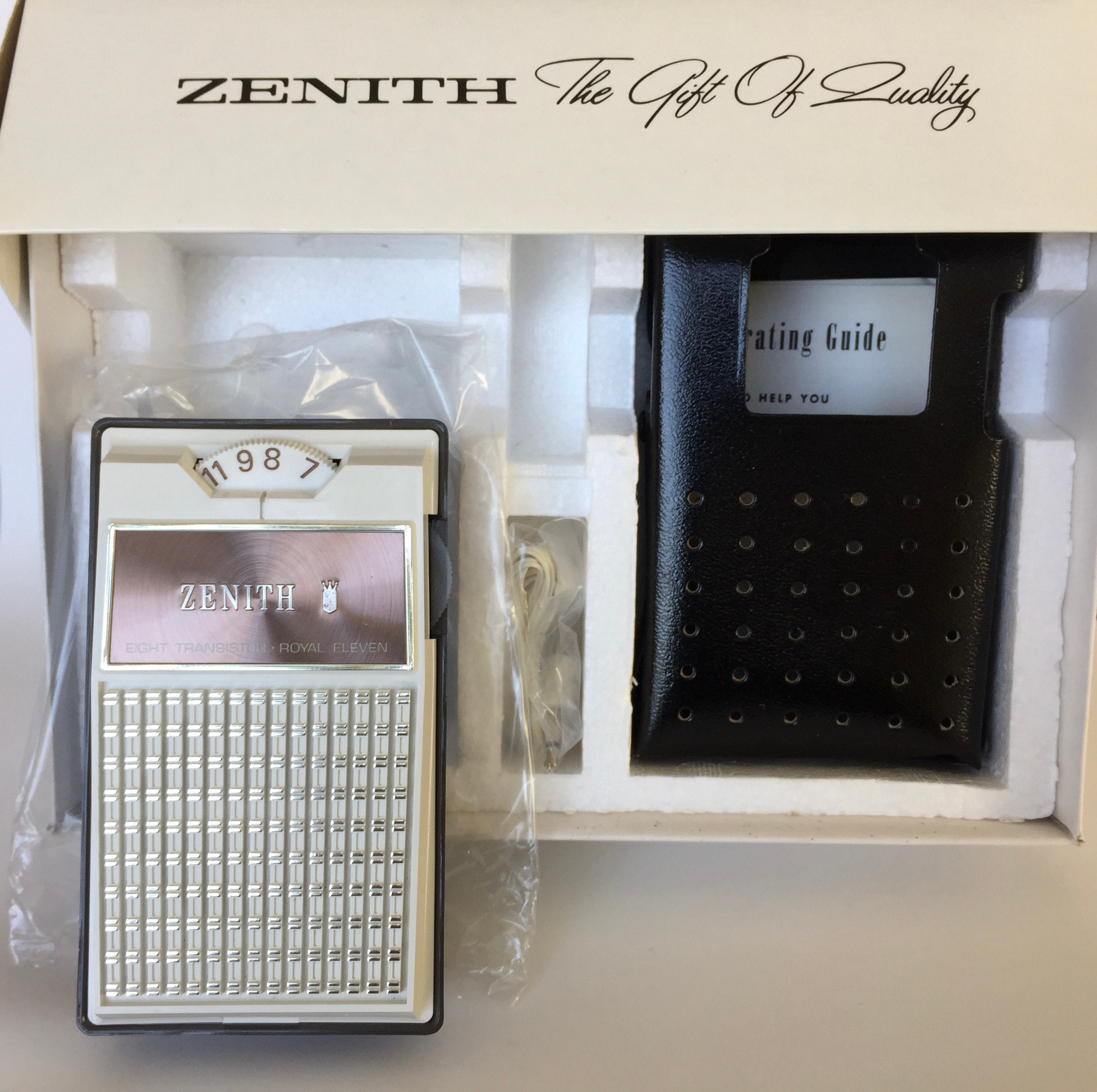 8 Transistor Radio - Etsy 8 Transistor Radio - Etsy