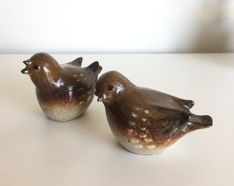 pair Thomas Kakinuma ceramic bird figurines vintage collectible Canada