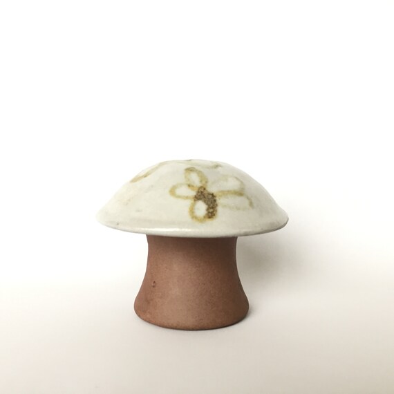 Mushroom Robert Maxwell Style Ceramic Vintage Collectible | Etsy Mushroom Robert Maxwell Style Ceramic Vintage Collectible | Etsy