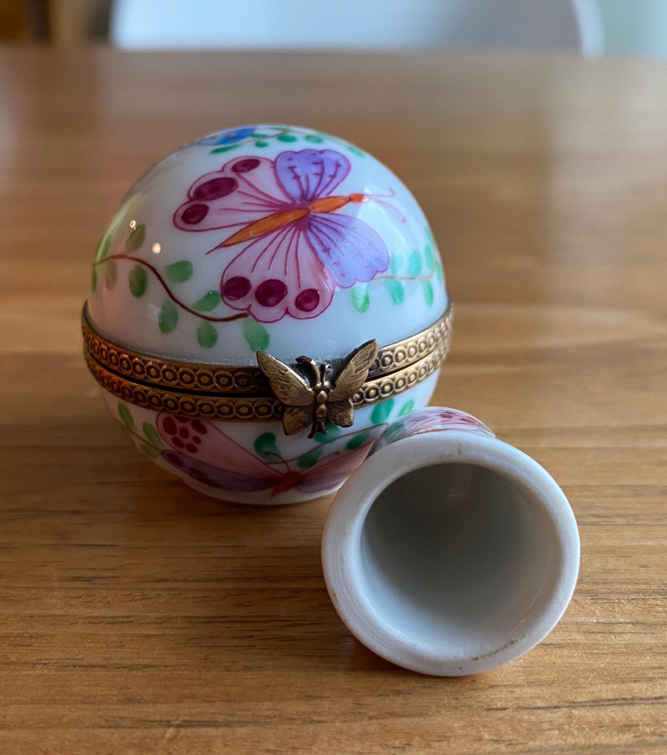Porcelain Dubarry Limoges Butterfly Motif Sphere-shaped Box