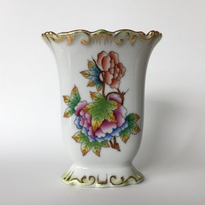 Herend Porcelain Vase Queen Victoria Pattern and Gilt Trim Vintage