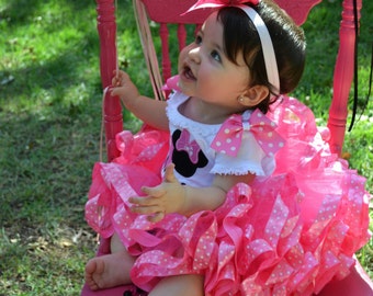 Personalized Minnie Mouse Birthday Outfit – Set with Embroidered Shirt and Tutu