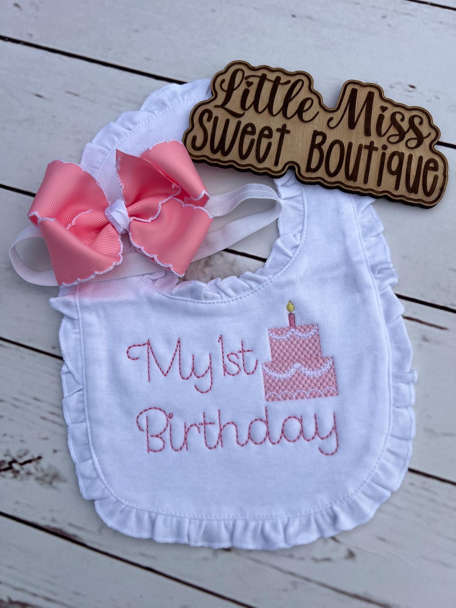 Embroidered 1st Birthday Ruffle Bib: Pink Cake, Soft Cotton - Etsy