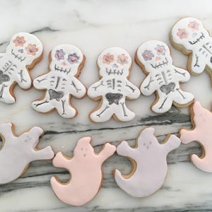 Halloween Little Ghosts & SkeletonS Cookies 1 Dozen Day of the Dead / Dia de muertos, Babyshower, birthday, Class Gifts, Bridal Shower, Bild 1