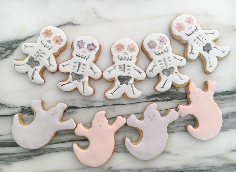 Halloween Little Ghosts & SkeletonS Cookies 1 Dozen Day of the Dead / Dia de muertos, Babyshower, birthday, Class Gifts, Bridal Shower, Bild 1