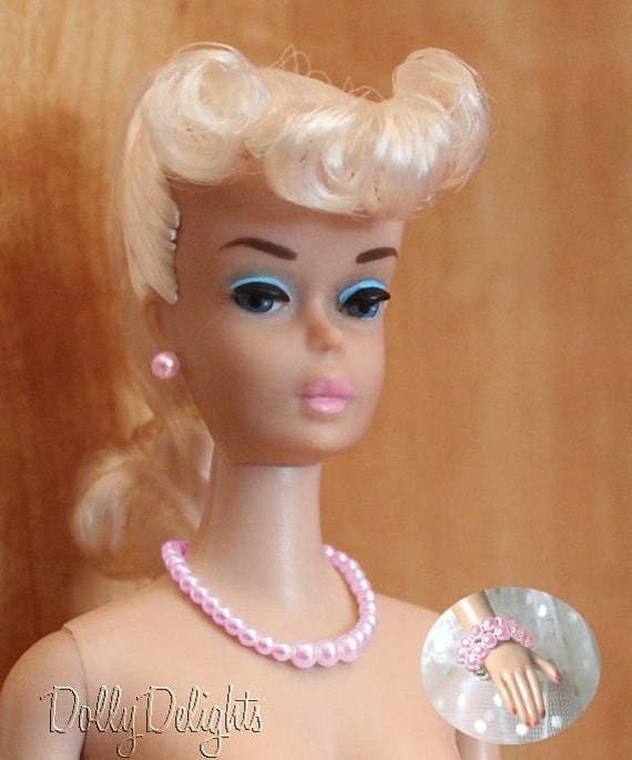 Barbie Kit Long Blonde Wig Necklace Bracelet Barbie Kit Long Blonde Wig Necklace Bracelet