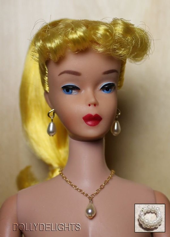 Barbie Kit Long Blonde Wig Necklace Bracelet Barbie Kit Long Blonde Wig Necklace Bracelet