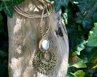 Shell Necklace, Shivas Eye Pendant with an ornate brass filigree charm · Beach Jewellery · Simple Design