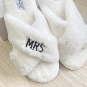 Personalised Fluffy Slippers // Knit Slippers // Bridesmaid Slipper // Fur Bridesmaid Slippers // Short Faux Fur // SADIE