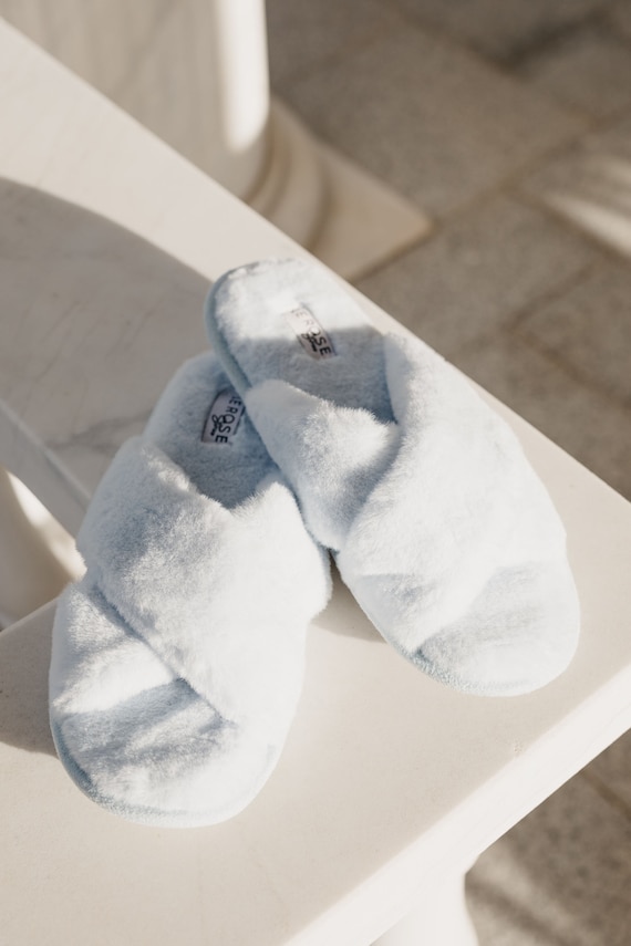 Criss cross fluffy slippers best sale