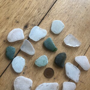 Dieciséis Grandes trozos de cristal de mar recogidos en la costa del Adriático de Italia Entrega rápida gratuita desde Londres