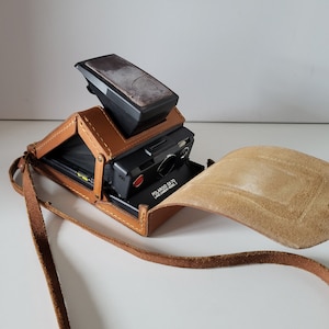 polaroid SX-70 land camera model 2, photo camera. Including leather case.