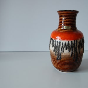 Brown orange fat lava vase Carstens Tonnieshof