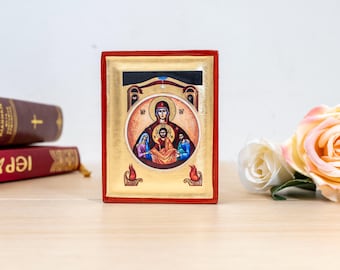 Raro icono artesanal de la Virgen María del Matrimonio con pan de oro sobre madera, de estilo bizantino.