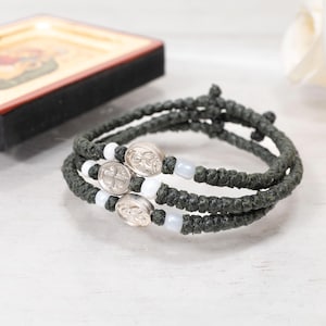 Komboskini - Oil Green with metal icon of  Virgin Mary and CROSS (1 Pcs ),Handmade Monastic Rope with Beads Original Greek Sacred Komboskini