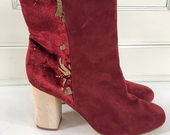 70's inspired burgundy suede and fabric ankle boots - size 8.5