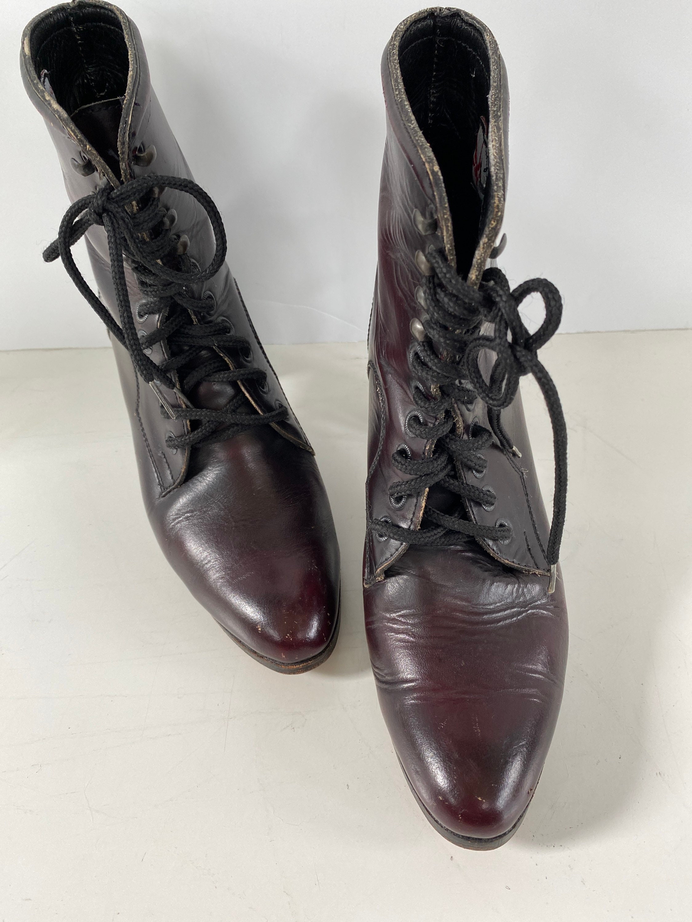 black womens boots size 8