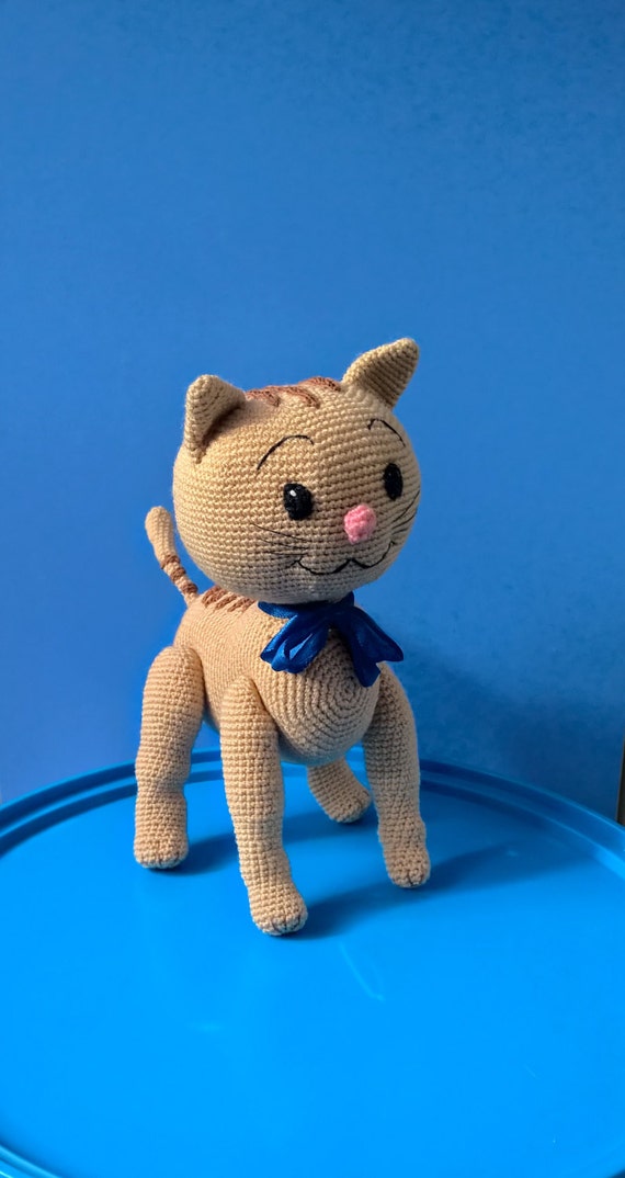 pusheen heart plush