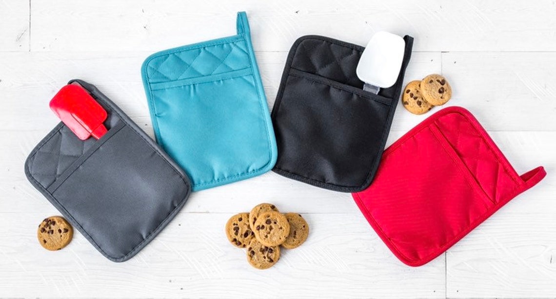 Too hot to handle pot holder punny kitchen items funny Etsy