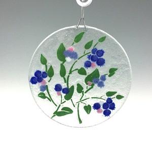 Suncatcher aus geschmolzenem Glas, Blaubeer-Sonnenfänger, kleiner Fensterschmuck, Blaubeeren, Obst, Blaubeerdekor