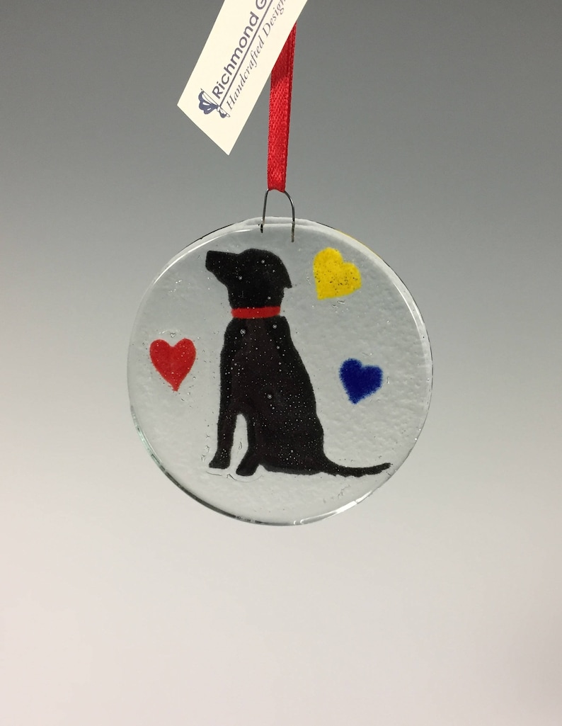 Svart labradorprydnad: Solfångare i smält glas för labrador retriever bild 1