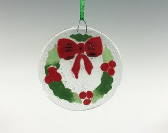 Fused Glass Christmas Wreath Ornament: Holiday Suncatcher