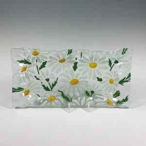 Daisy Serving Tray, Daisies, Fused Glass, Flowers, White Flowers, Daisy Decor, Bread Tray, Glass Plate