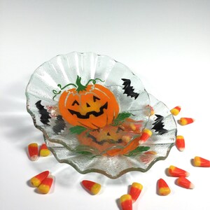 Halloween Candy Dish, Pumpkin Bowl, Fused Glass Dish, Glass Pumpkin, Jack-o-lantern image 2