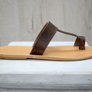 Men's Leather Flat Sandals - Classic Design for Everyday Wear