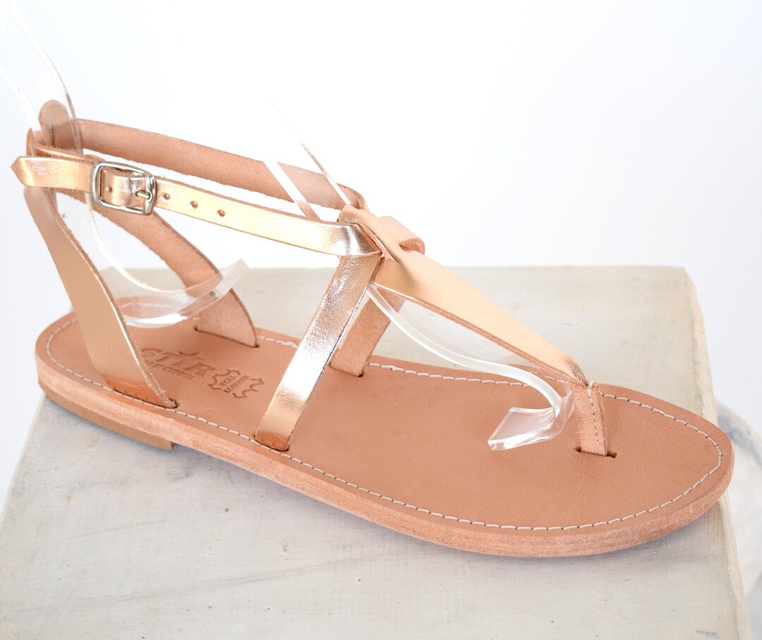 t strap sandals