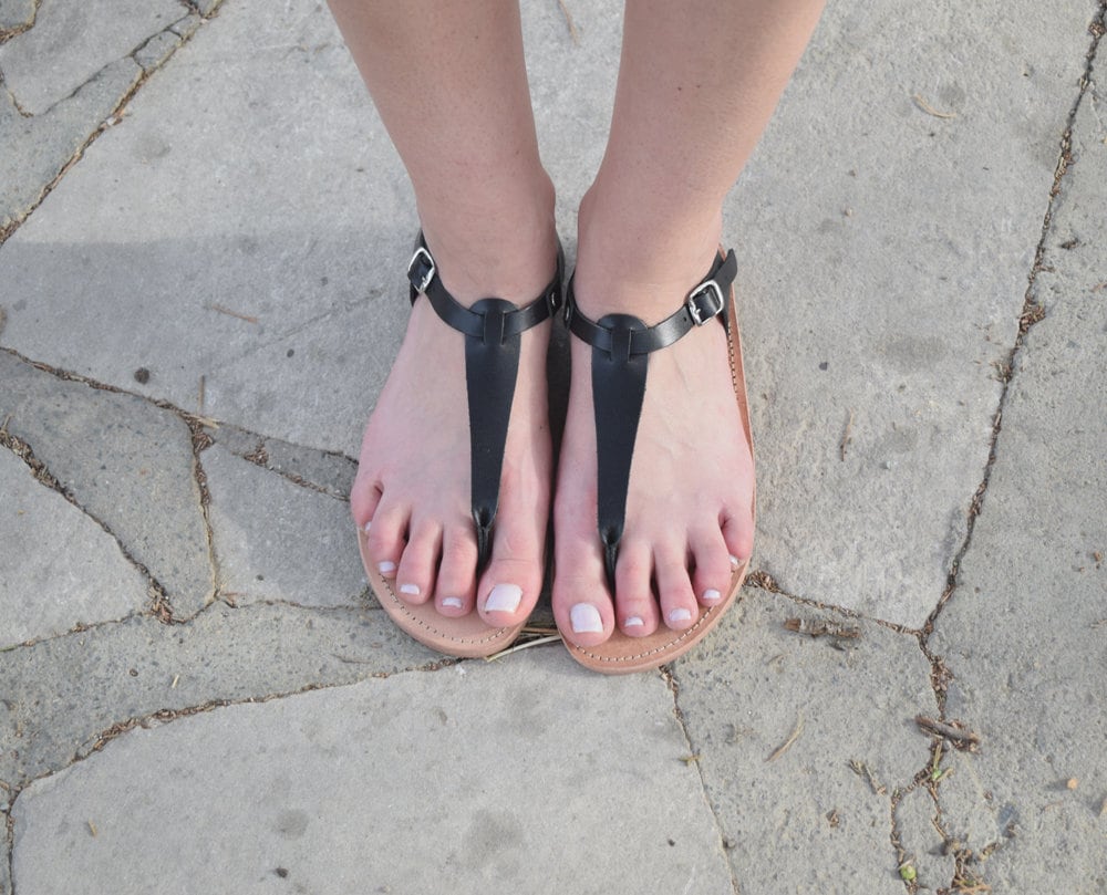 t strap sandals