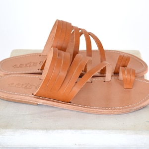 leather sandals, strap sandals with toe ring, Ancient Greek handmade leather shoes, greek style sandals, Thong sandals, Tan Sandals,