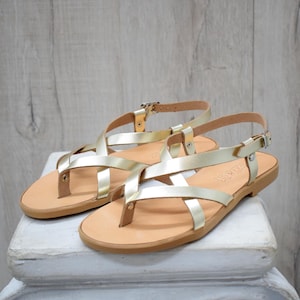Women&#39;s Gold Leather Sandals – Handmade Strappy Flat Sandals for Summer & Beach Weddings