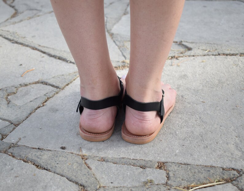 t strap sandals