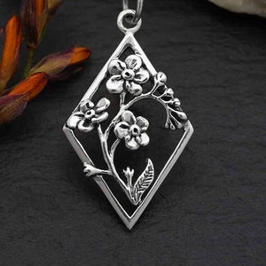 Forget Me Not Flower Charm Necklace 925 Sterling Silver Flower in Diamond Shape Pendants Forget Me Not Necklace
