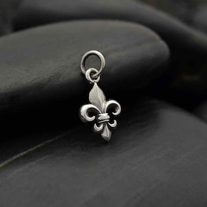 Sterling Silver Tiny Fleur-de-lis Charm. 925 Sterling Mini Fleur De Lis Charm. New Orleans Charm. Mini Fleur De Lys Charm Necklace