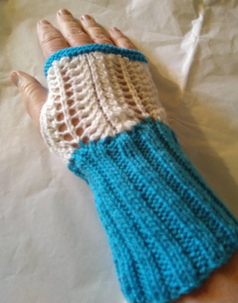 Wrist Warmers Turquoise/white