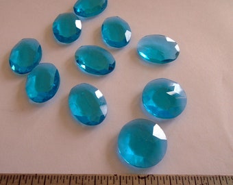 TURQUOISE Double faceted Jewels, set of 10, 2 round 1  1/16, 8 ovals 1  1/16 x 7/8inch, stained glass supplies