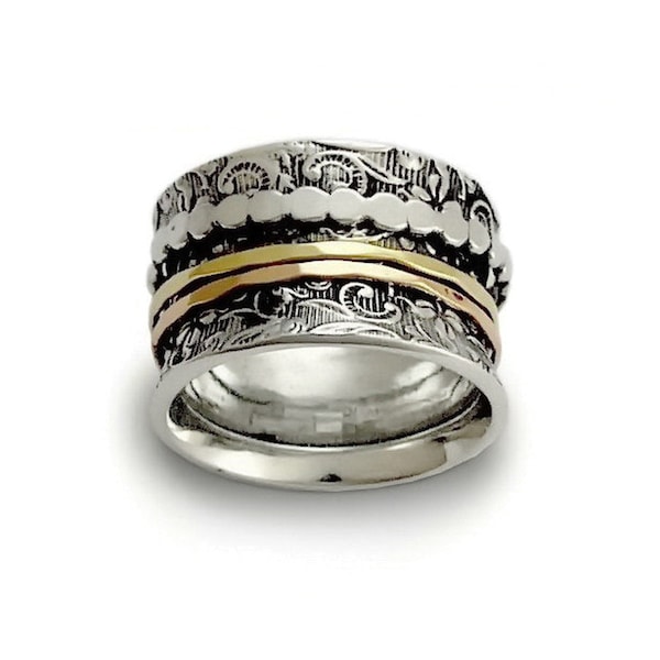Wide floral ring with two tone spinners