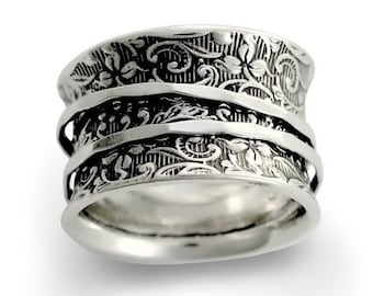 Wide floral ring with Silver spinners