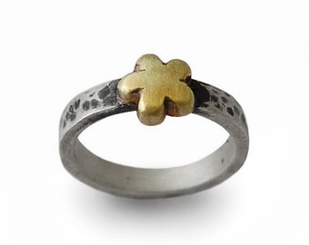 Rustikaler Blumenring, Mischmetallblumenring, Boho-Ring für Frau, Vintage-Ring, zweifarbiges Band, Alltagsring, Silber- und Goldring