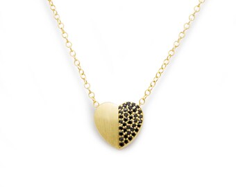 Collar con colgante de corazón de oro y diamantes negros