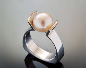 Modern Silver and Gold Pearl ring