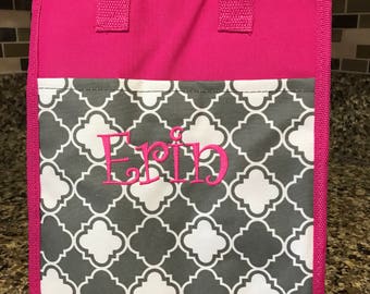 Quatrefoil grey with pink trim Lunch bag with Personalized Name or Monogram-School lunch bag