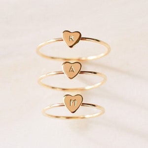 Cleo Heart Ring • Personalized Initial Ring - Gold, Rose Gold or Silver - Valentines Day Gift for Her Mom Sister Friend - Custom Letter Ring