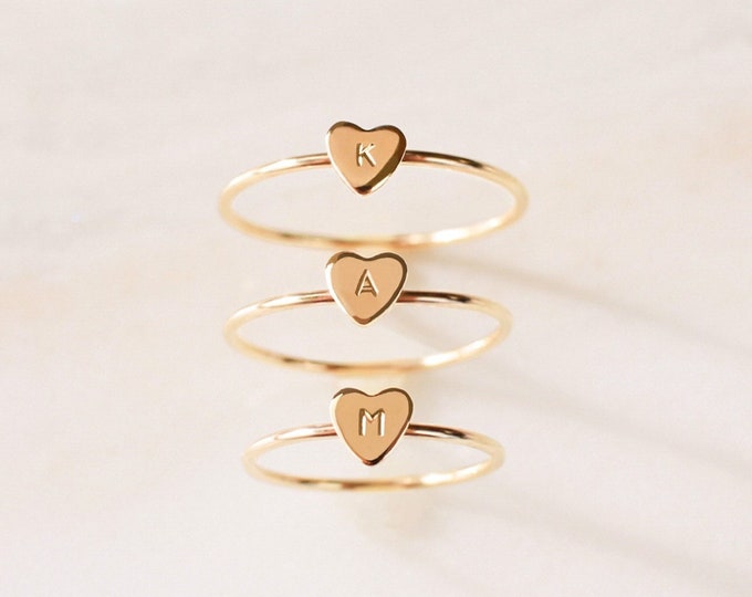 Cleo Heart Ring • Personalized Initial Ring - Gold, Rose Gold or Silver - Valentines Day Gift for Her Mom Sister Friend - Custom Letter Ring