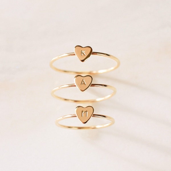 Cleo Heart Ring • Personalized Initial Ring - Gold, Rose Gold or Silver - Valentines Day Gift for Her Mom Sister Friend - Custom Letter Ring